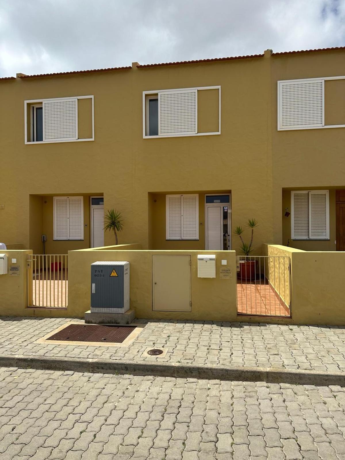Holiday home Golden House